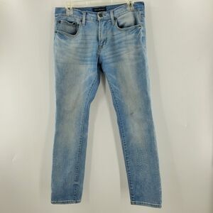 Aeropostal light wash mid-rise Flex Effects skinny jeans 29/30